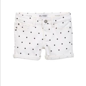 DL1961 Piper stars cuffed shorts. Sz 7. 😎